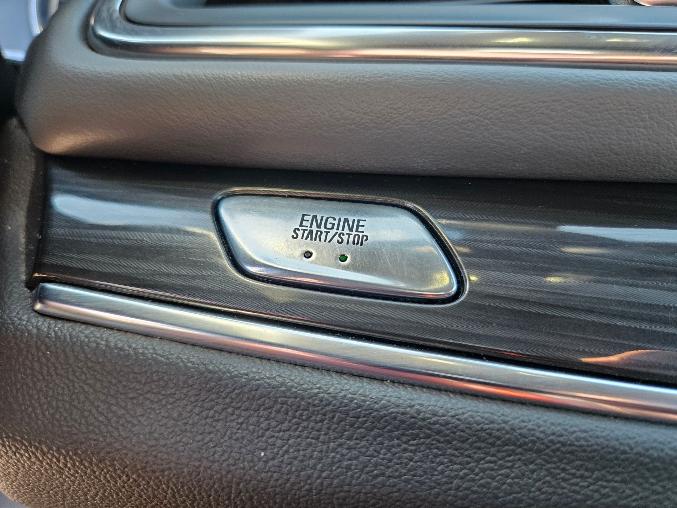 Used 2024 Buick Enclave Essence w/ Sport Touring Edition AWD/4WD image 19