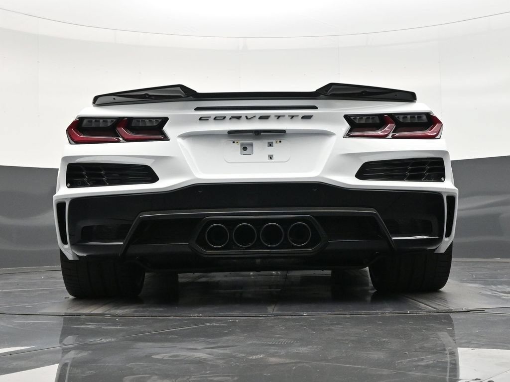 Used 2025 Chevrolet Corvette Z06 RWD image 24