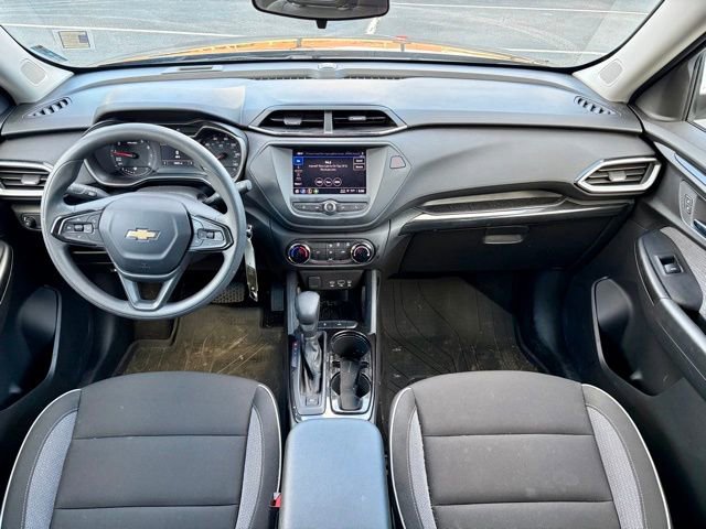 Used 2023 Chevrolet TrailBlazer LS image 25
