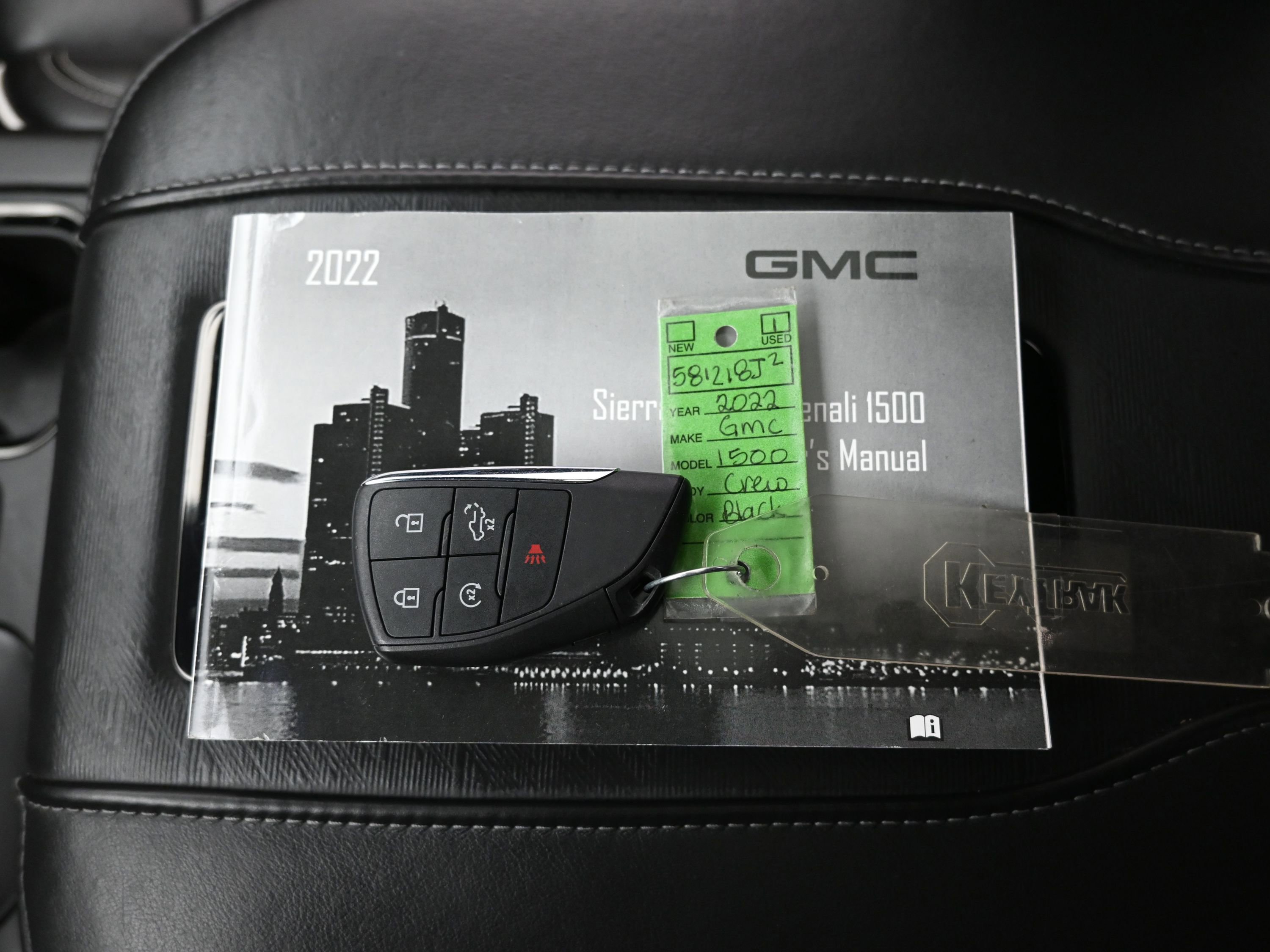 Used 2022 GMC Sierra 1500 AT4X image 19