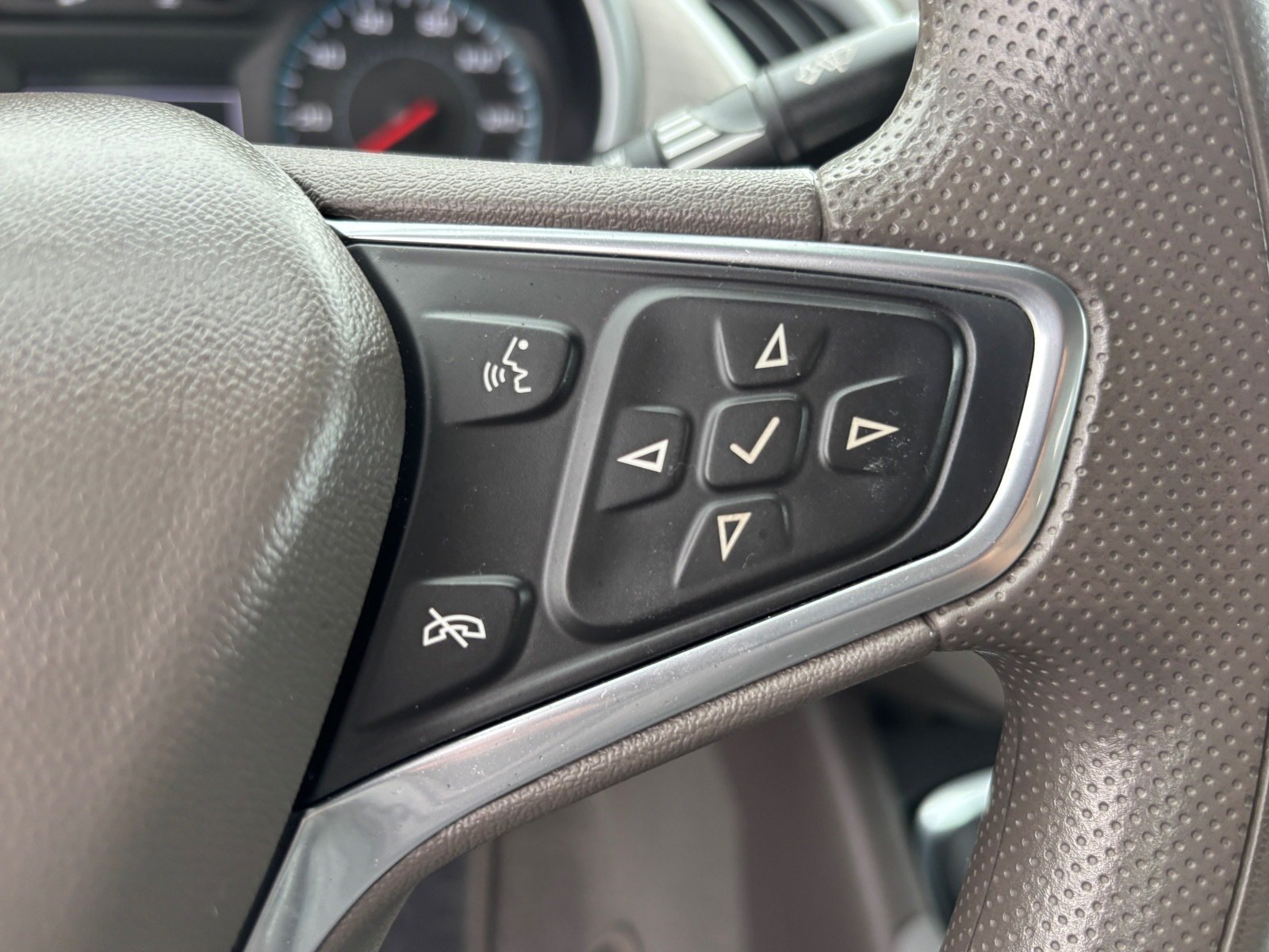 Used 2022 Chevrolet Malibu LT FWD image 23