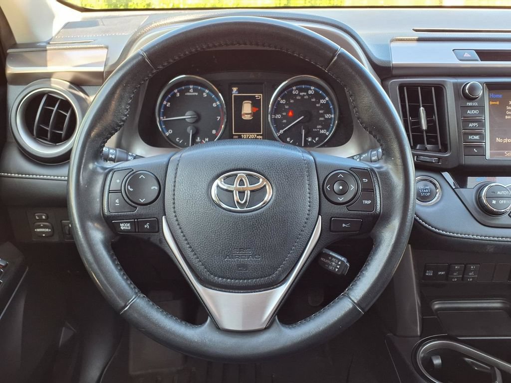 Used 2018 Toyota RAV4 Limited FWD image 30