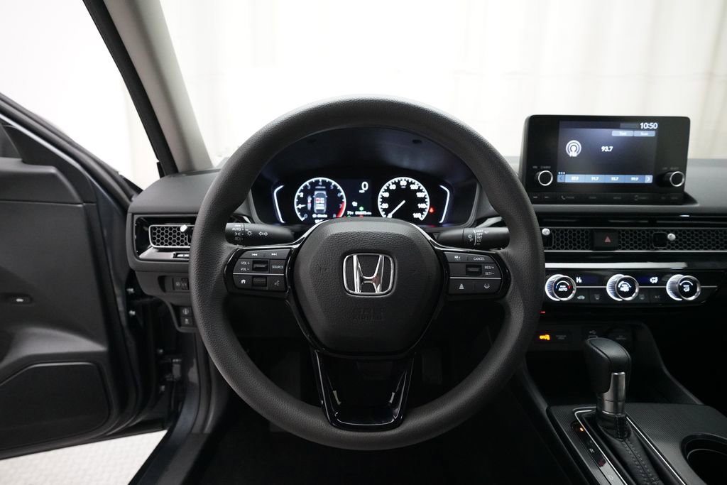 Used 2023 Honda Civic LX image 4