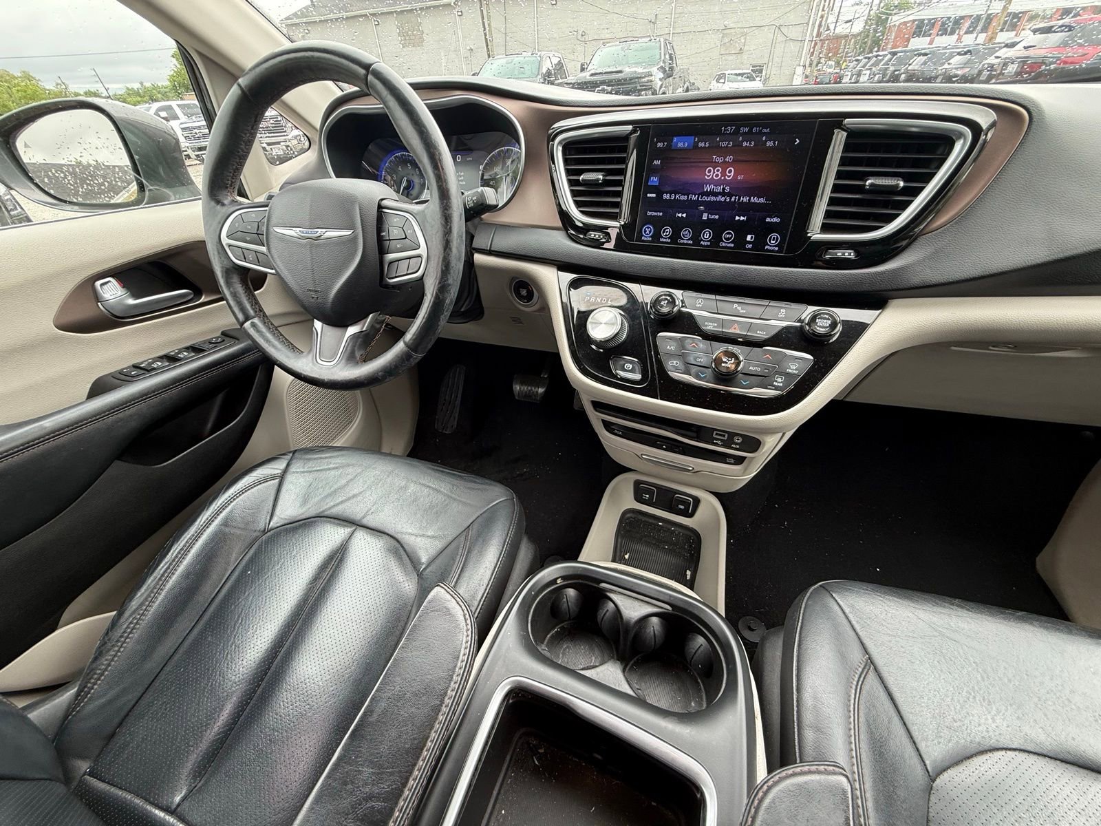 Used 2017 Chrysler Pacifica Touring-L Plus FWD image 20