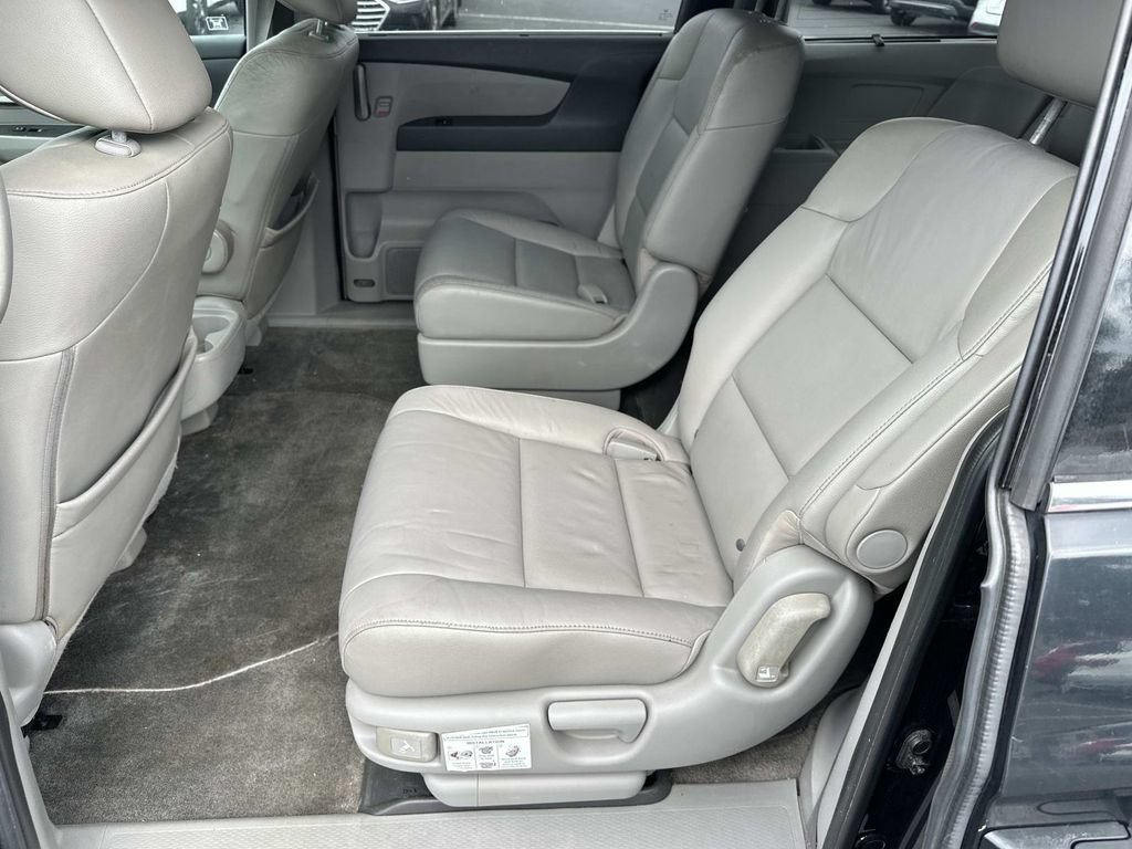 Used 2011 Honda Odyssey Touring image 12