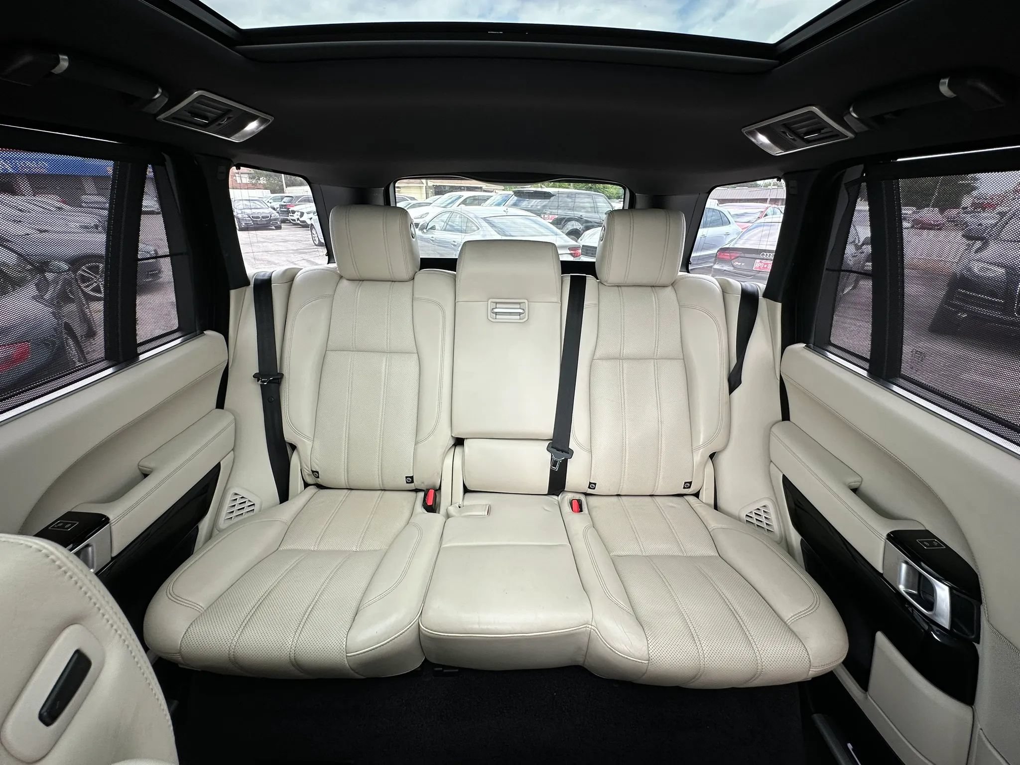 Used 2015 Land Rover Range Rover Long Wheelbase Supercharged AWD/4WD image 16