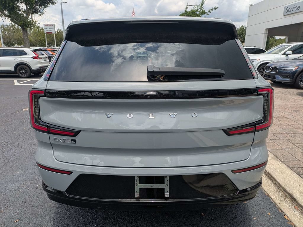 Certified 2025 Volvo EX90 Ultra AWD/4WD image 5