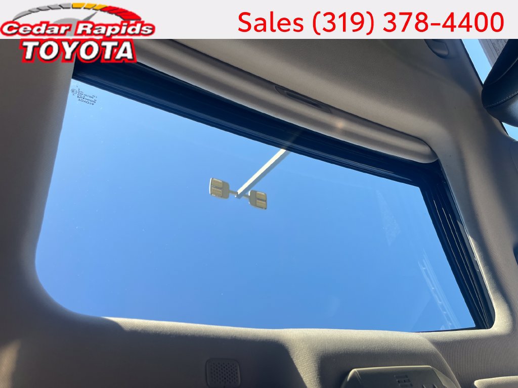 Certified 2021 Toyota Highlander Limited AWD/4WD image 24