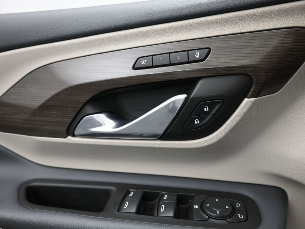 Used 2022 GMC Terrain Denali image 18