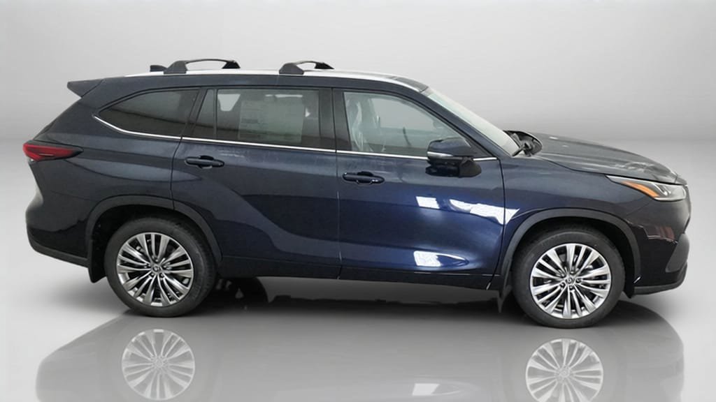 New 2026 Toyota Highlander Platinum AWD/4WD image 8