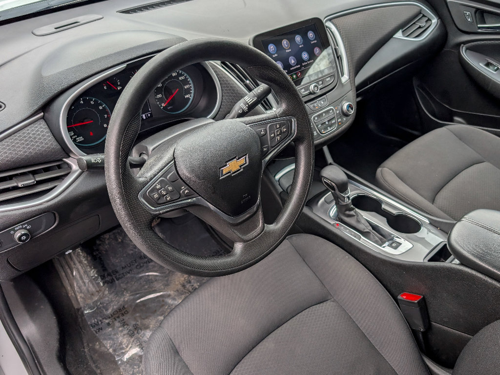 Used 2023 Chevrolet Malibu LT FWD image 17