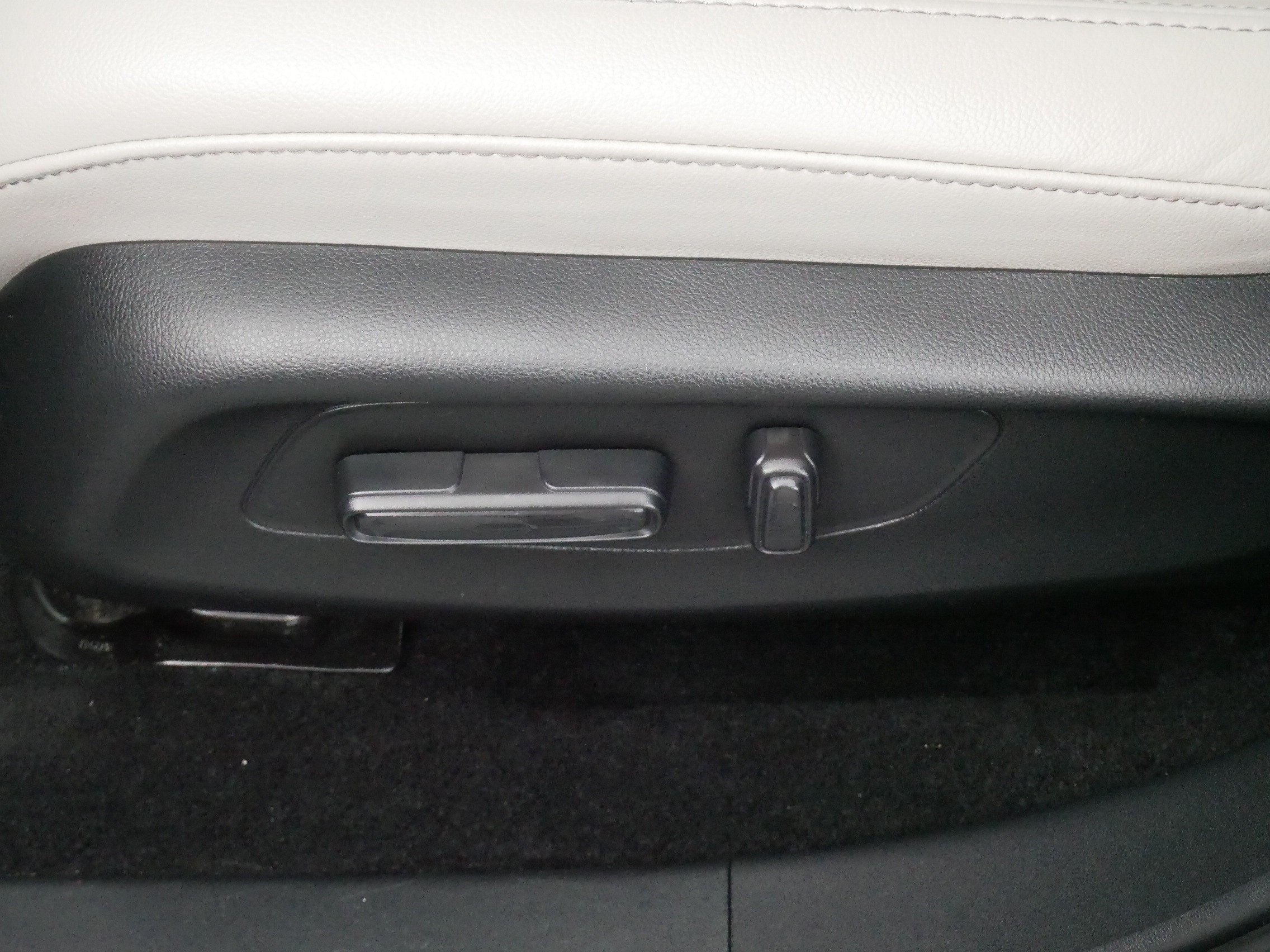 Used 2025 Honda HR-V EX-L image 20