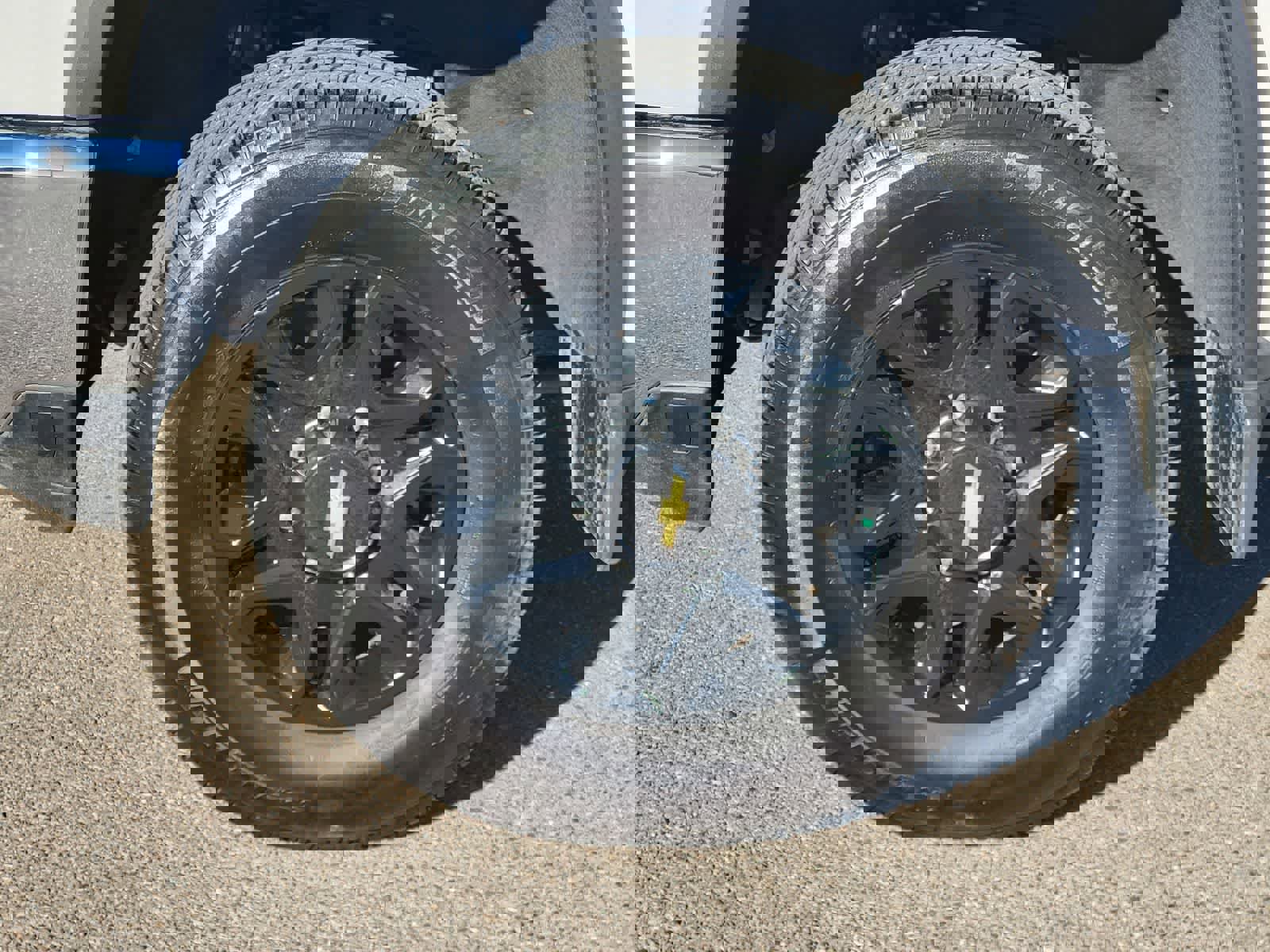 Used 2024 Chevrolet Silverado 2500 LTZ w/ LTZ Convenience Package image 10