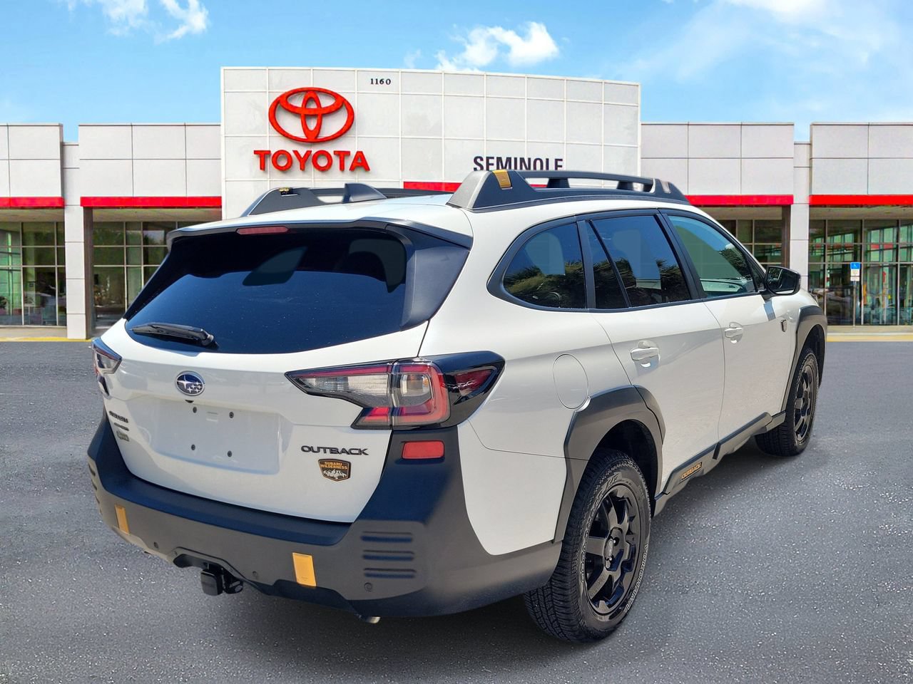 Used 2025 Subaru Outback Wilderness AWD/4WD image 3