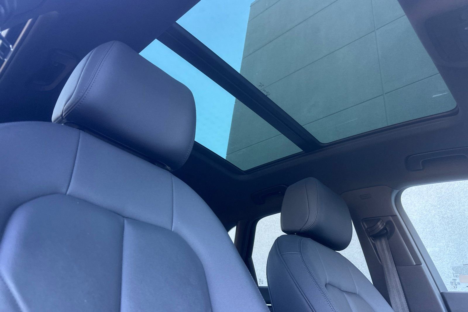 Used 2025 Audi Q3 2.0T Premium image 20