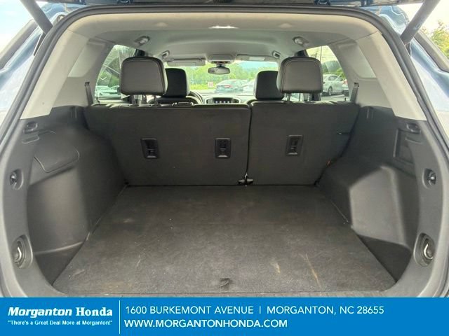 Used 2024 GMC Terrain SLT AWD/4WD image 26