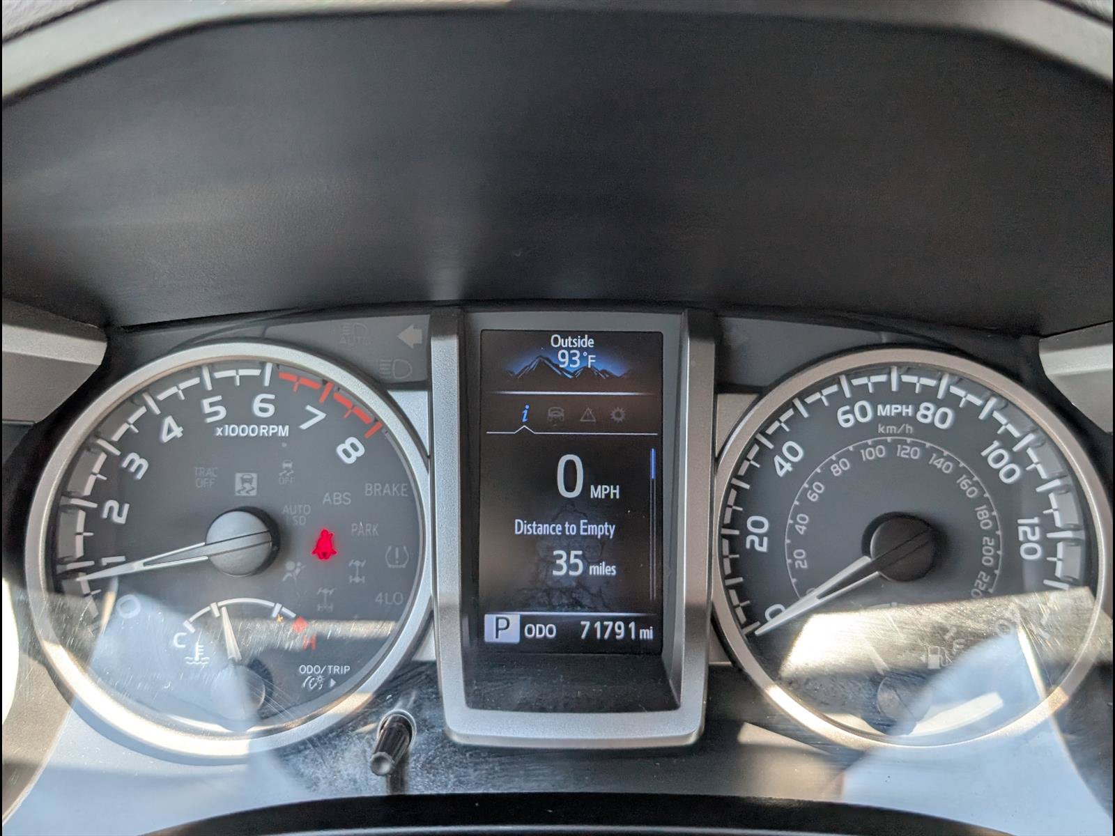 Used 2021 Toyota Tacoma SR5 AWD/4WD image 19