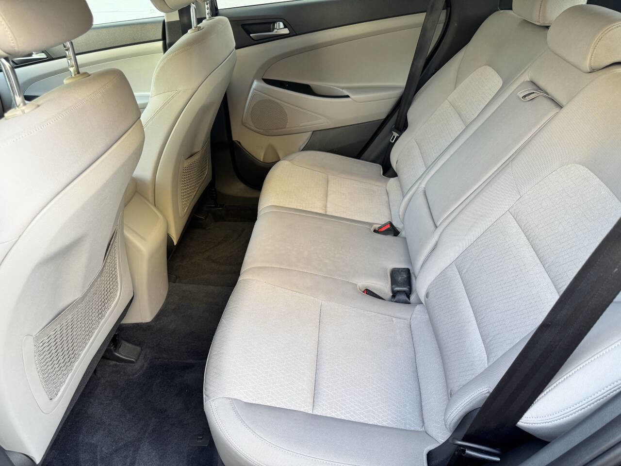 Used 2016 Hyundai Tucson Sport image 16