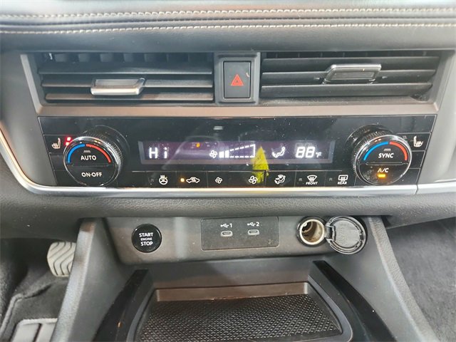 Used 2024 Nissan Rogue SV w/ SV Premium Package image 29