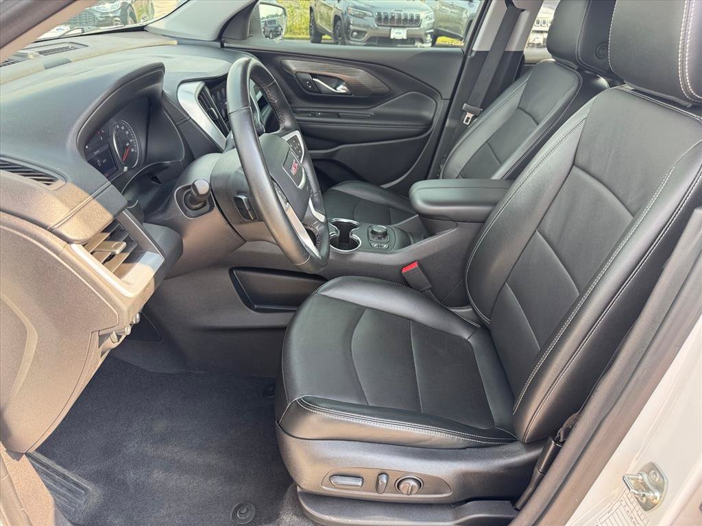 Used 2024 GMC Terrain SLT AWD/4WD image 9