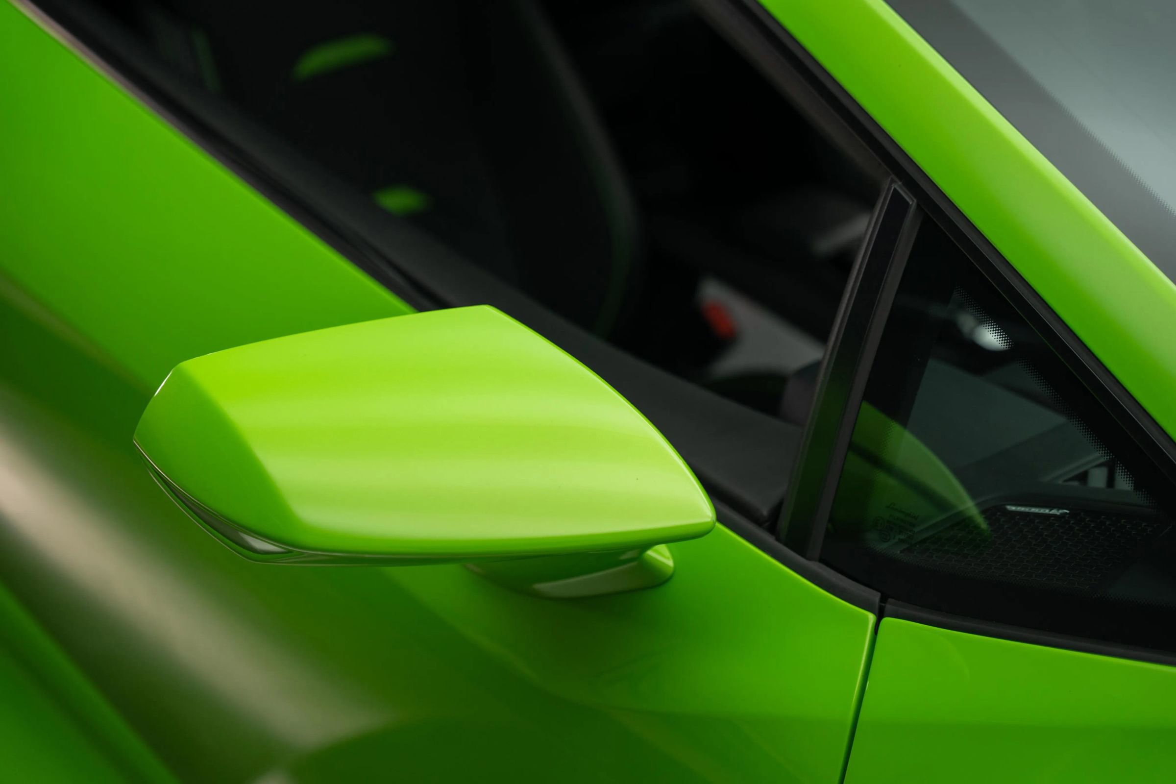 Used 2020 Lamborghini Huracan EVO image 32