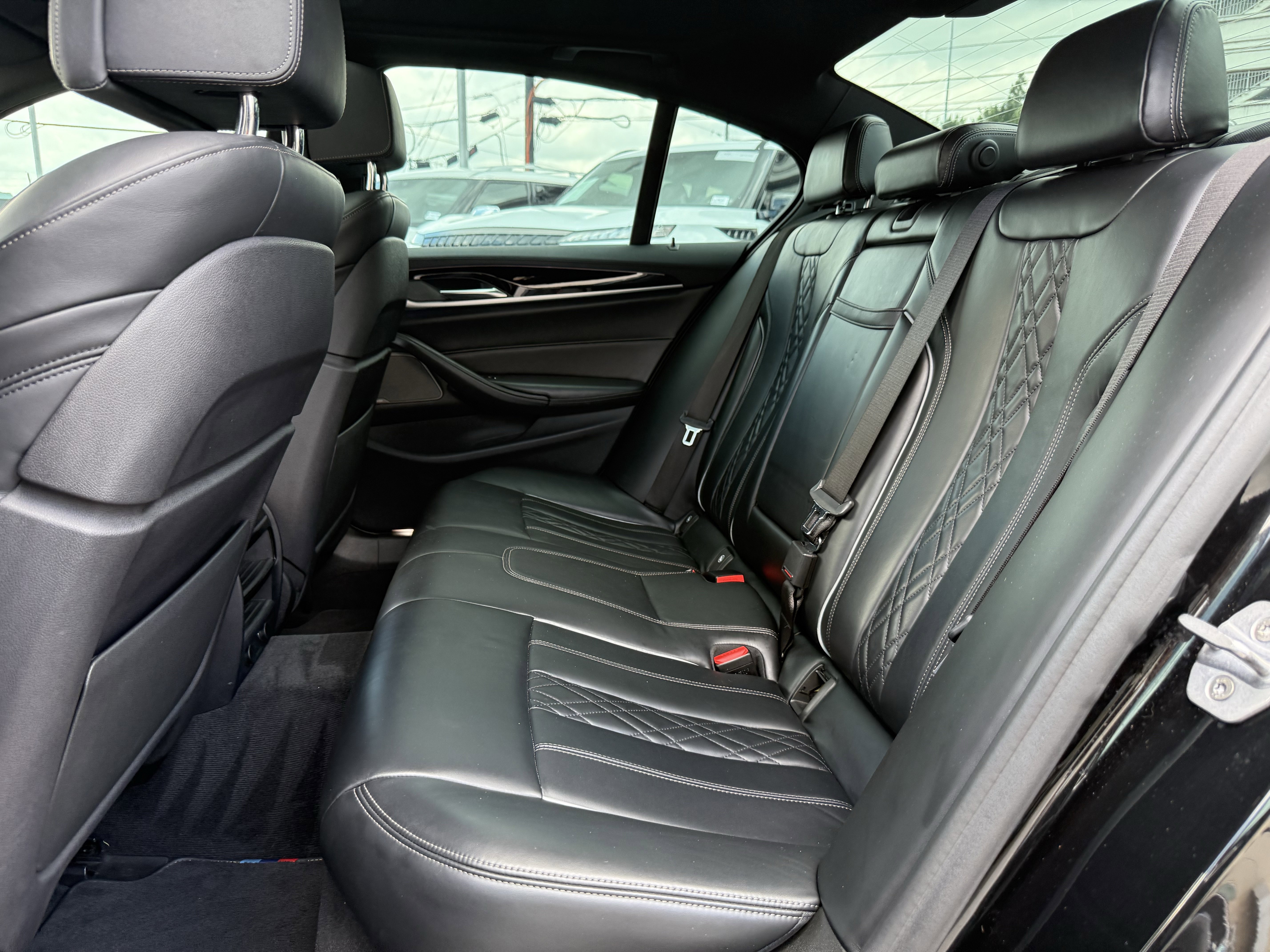Used 2018 BMW M550i xDrive AWD/4WD image 15