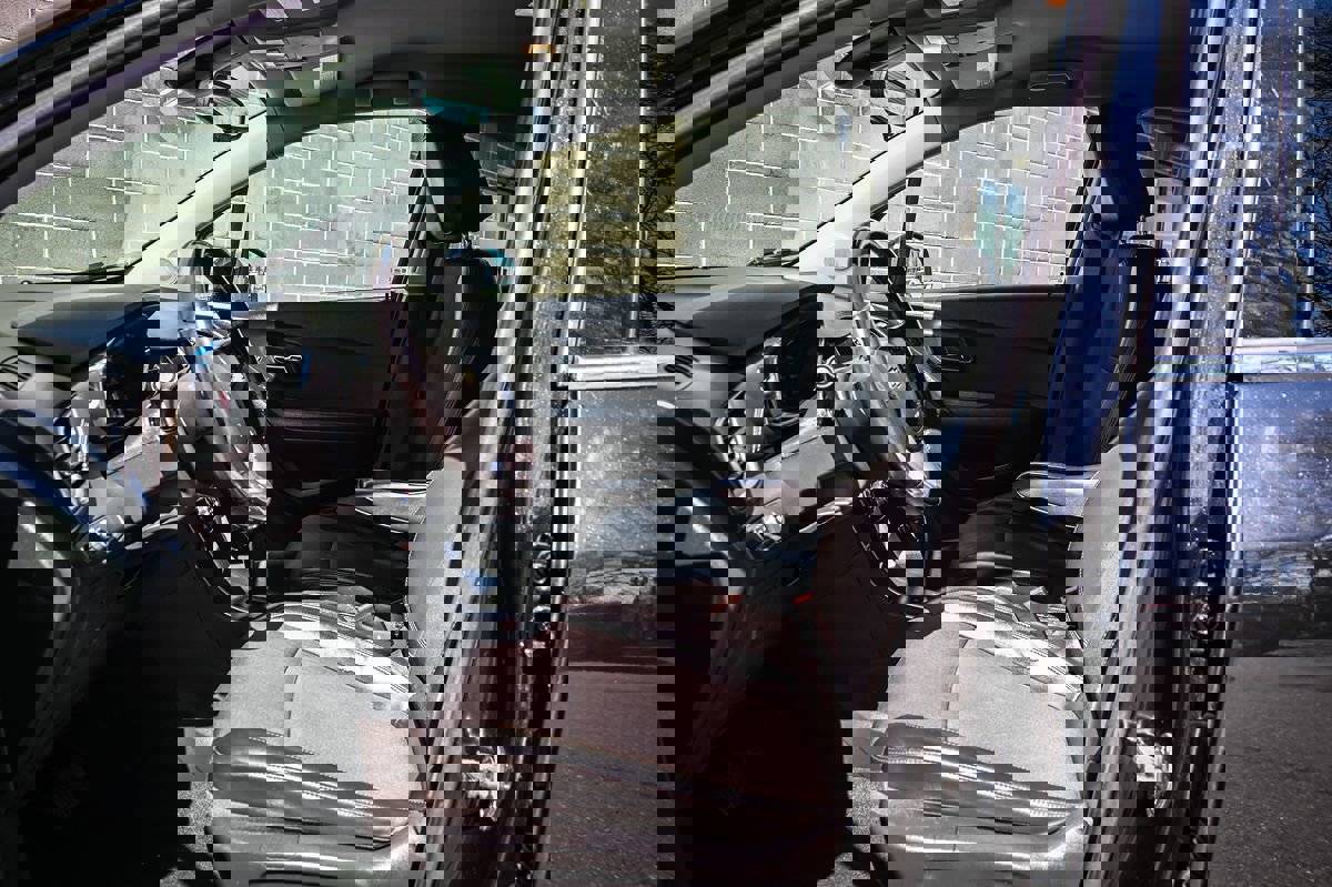 Used 2019 Chevrolet Trax LT w/ LT Convenience Package image 8