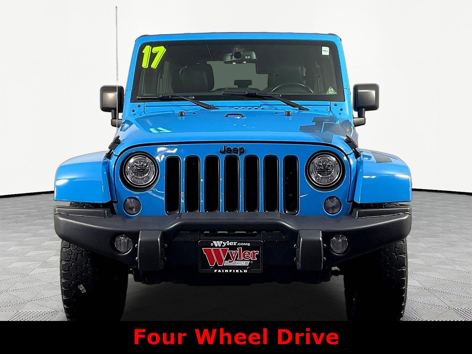 Used 2017 Jeep Wrangler Unlimited Sahara AWD/4WD image 2