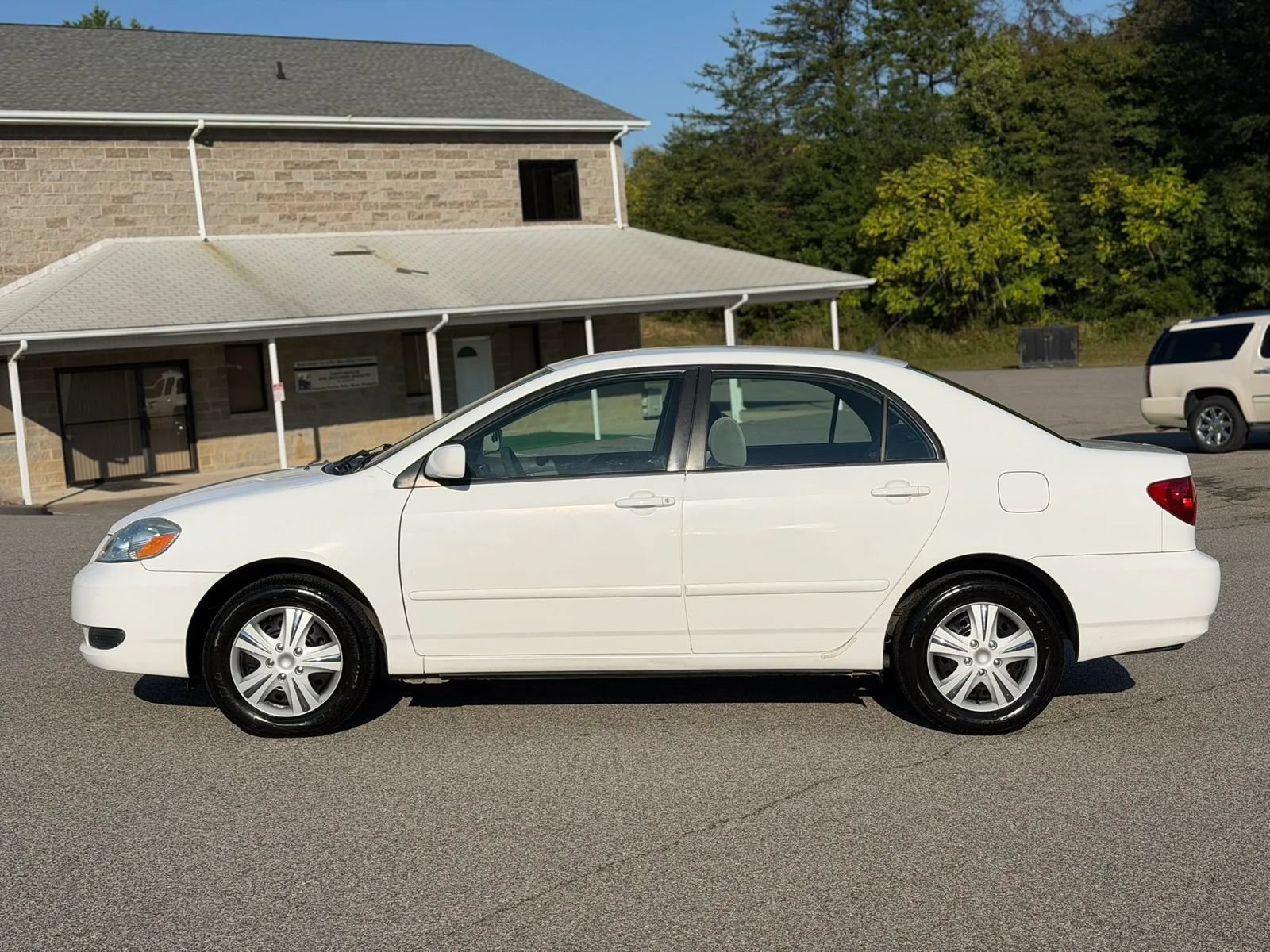 Used 2007 Toyota Corolla LE w/ All Weather Guard Pkg FWD image 2