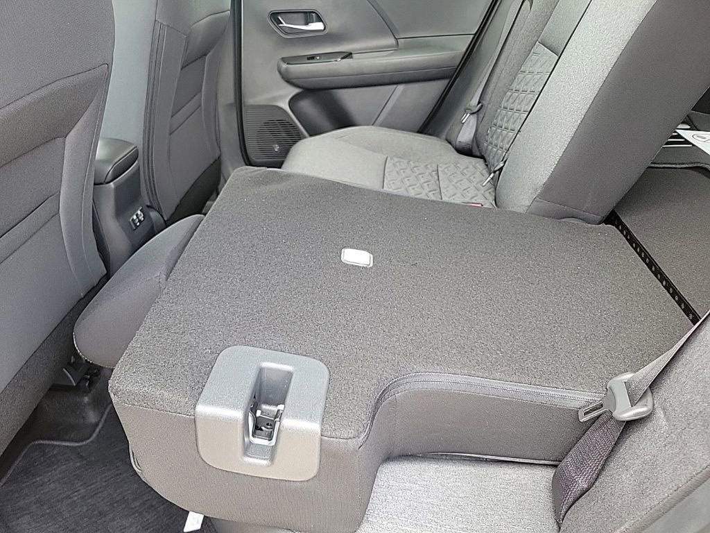 New 2025 Nissan Kicks SV w/ SV Premium Package image 16