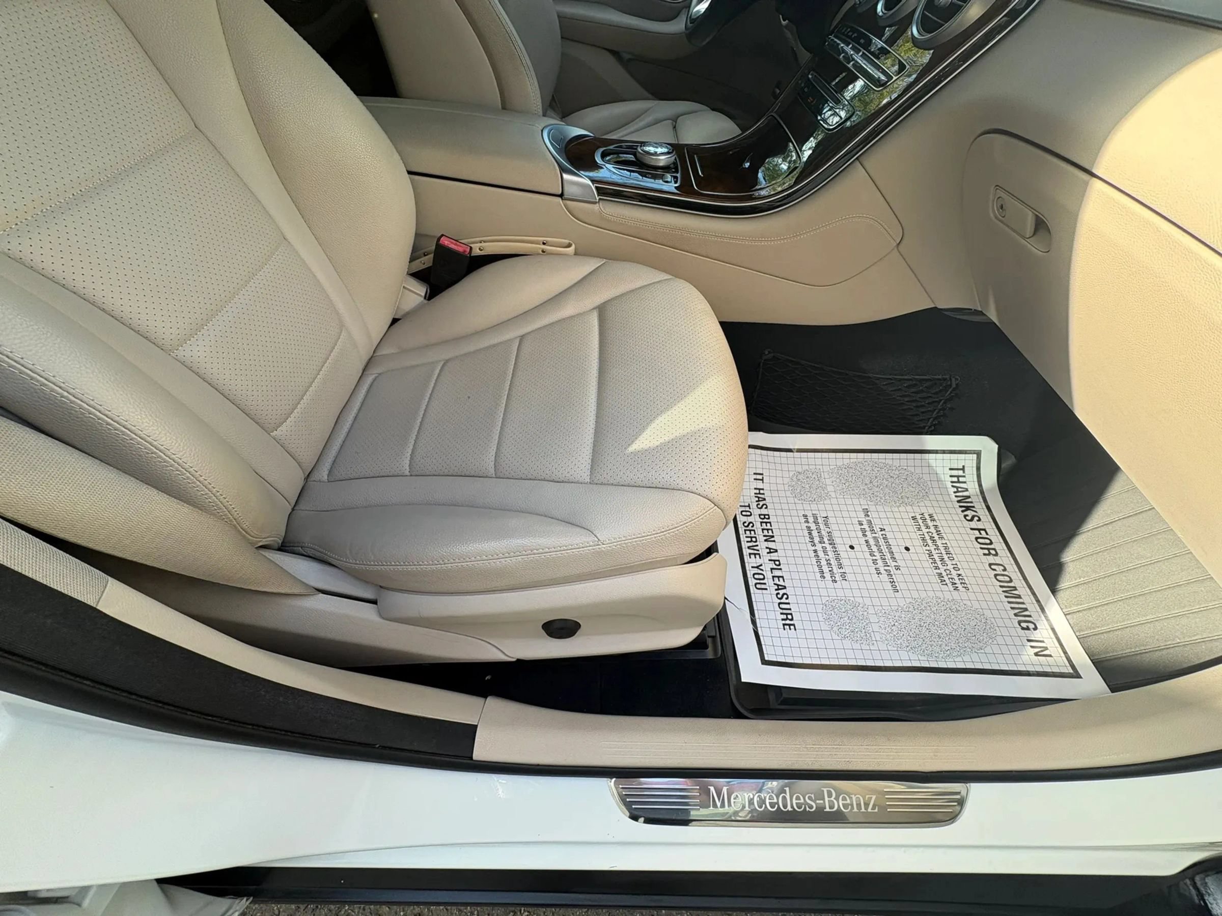 Used 2018 Mercedes-Benz GLC 300 4MATIC image 9