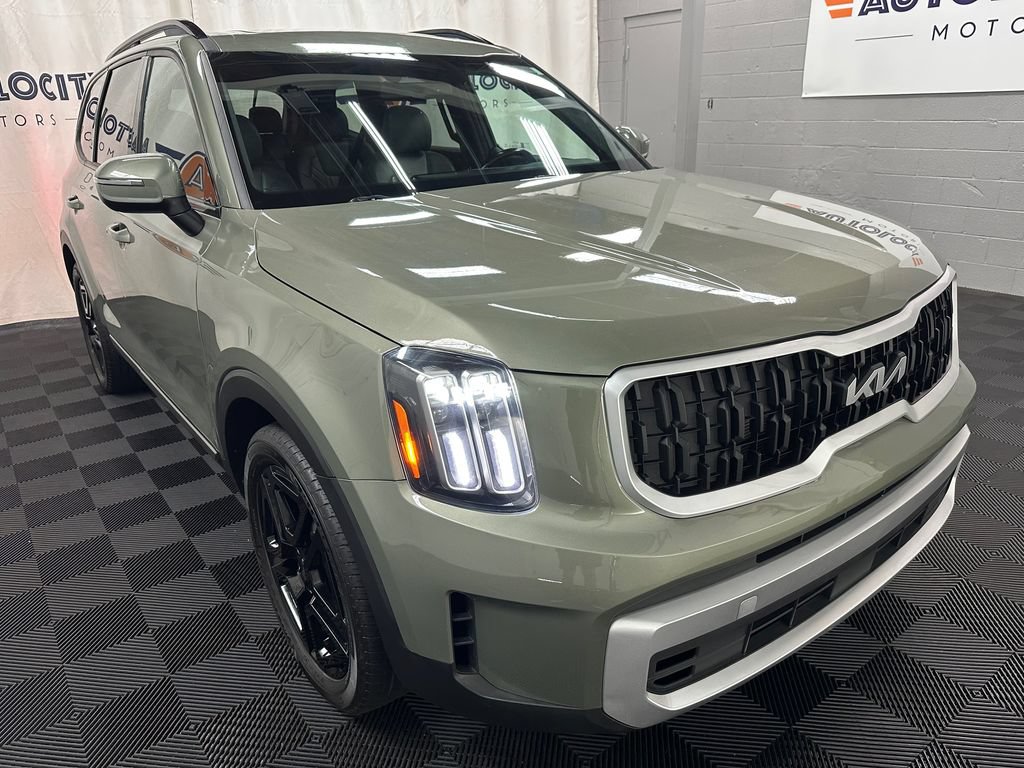 Used 2023 Kia Telluride EX X-Line AWD/4WD image 2