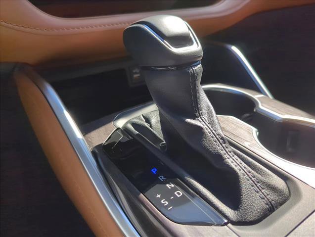 Used 2025 Toyota Highlander Platinum image 13