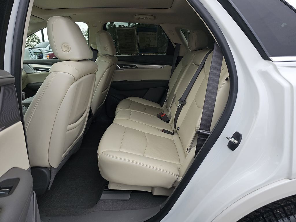 Used 2020 Cadillac XT5 Premium Luxury w/ LPO, Floor Liner Package image 18