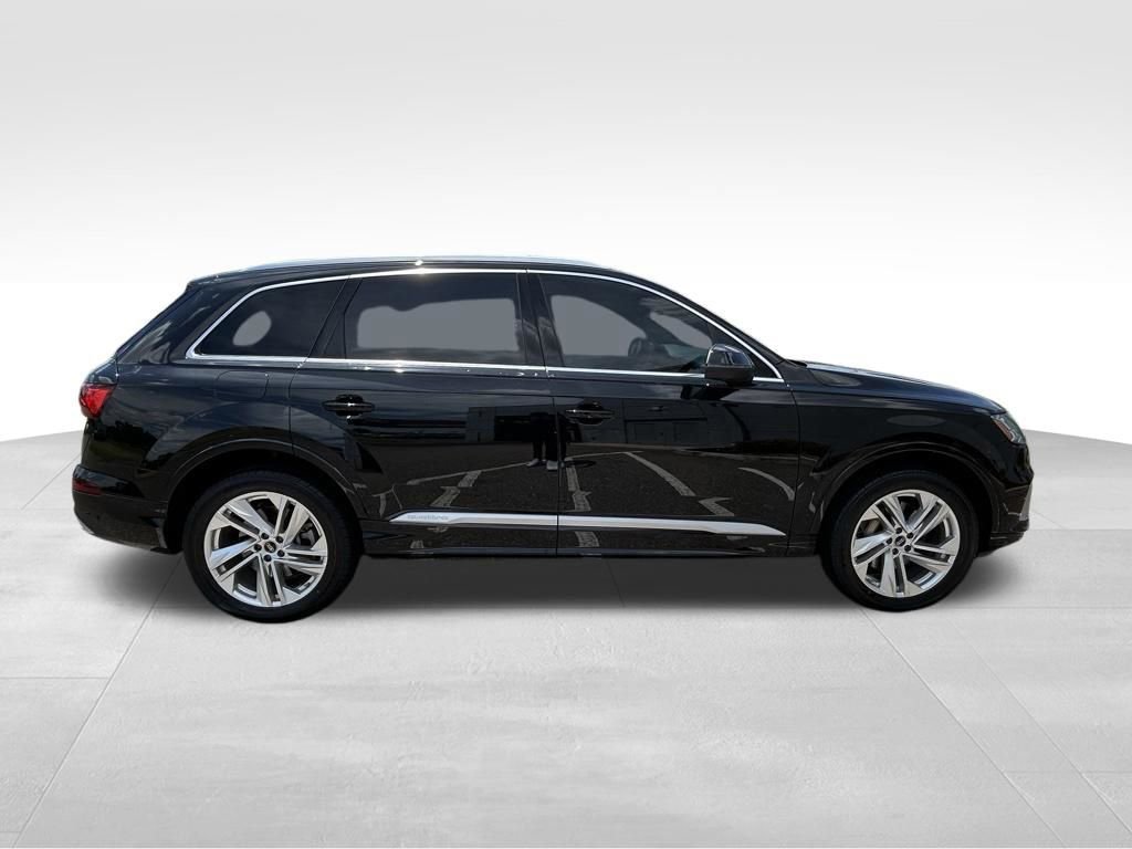 Used 2023 Audi Q7 3.0T Prestige AWD/4WD image 6