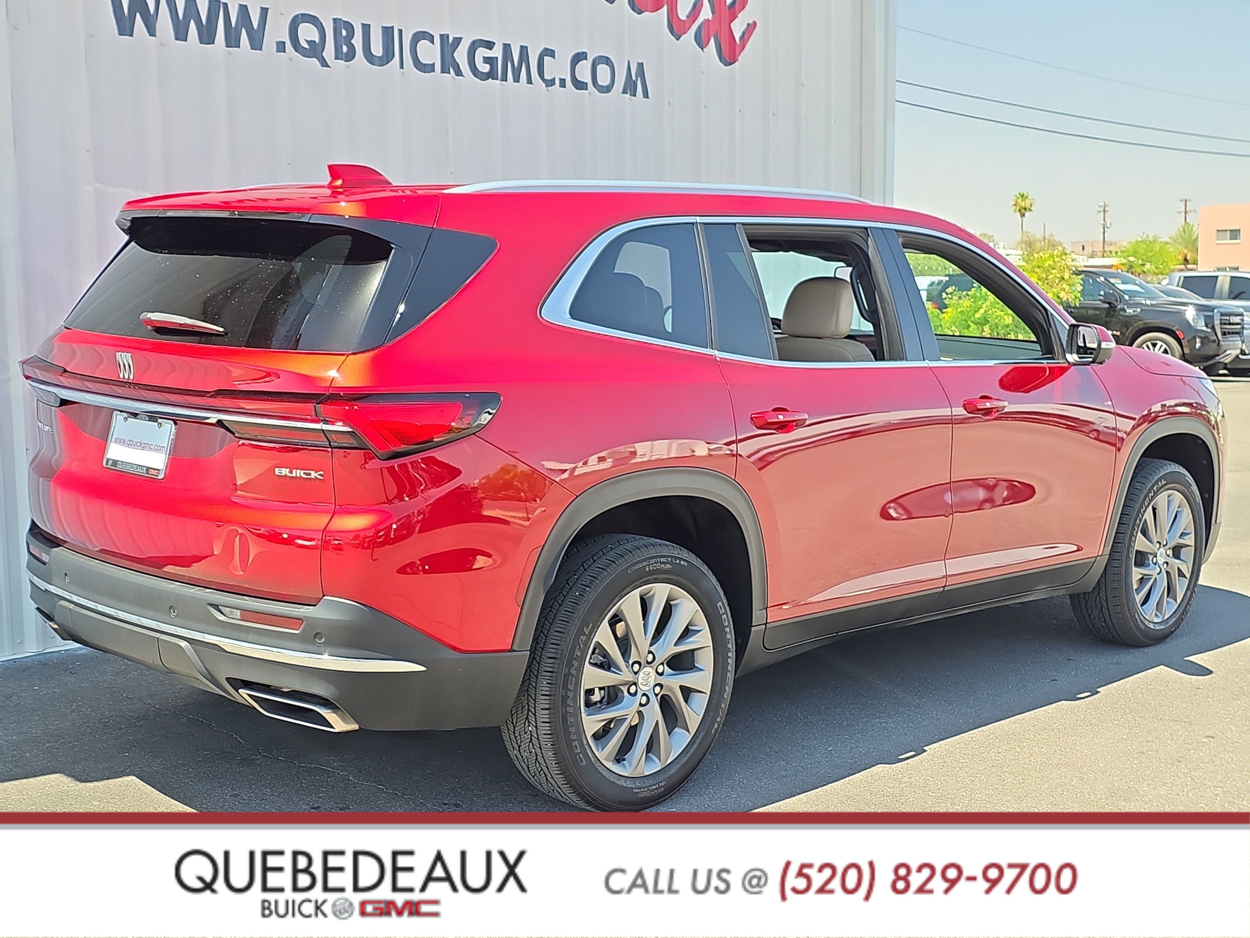 Used 2025 Buick Enclave Preferred FWD image 7