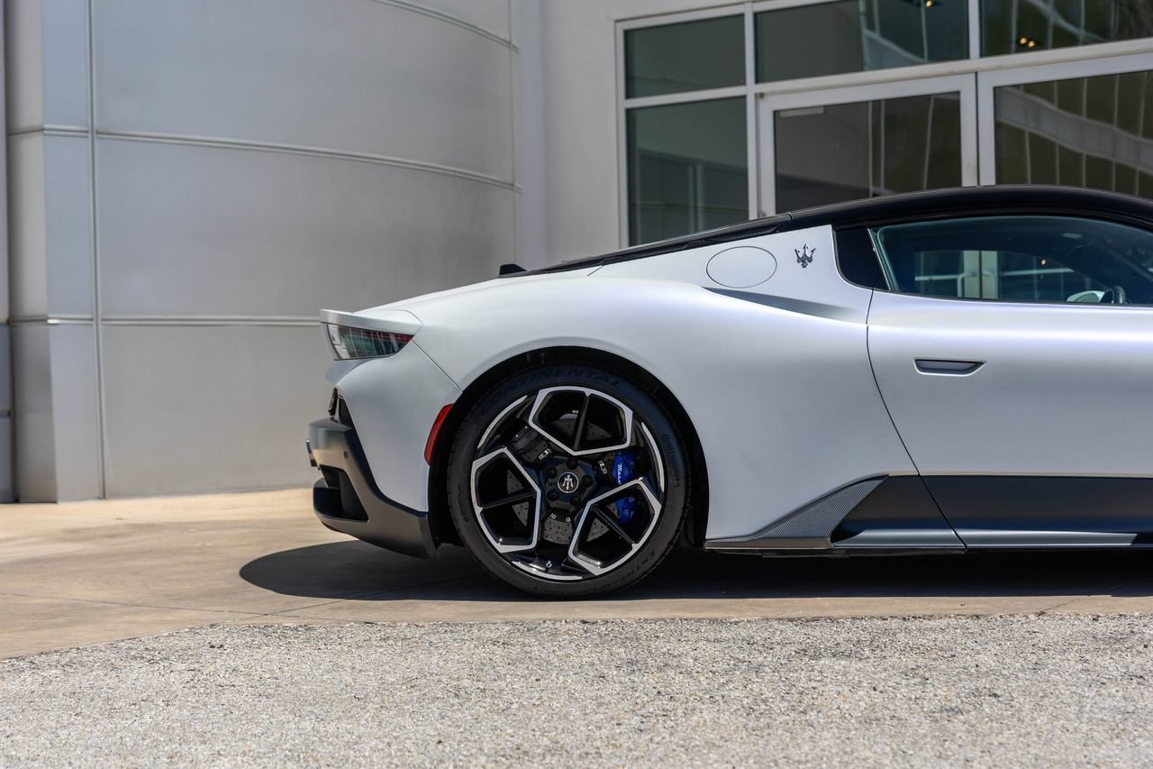 Used 2022 Maserati MC20 Coupe RWD image 8