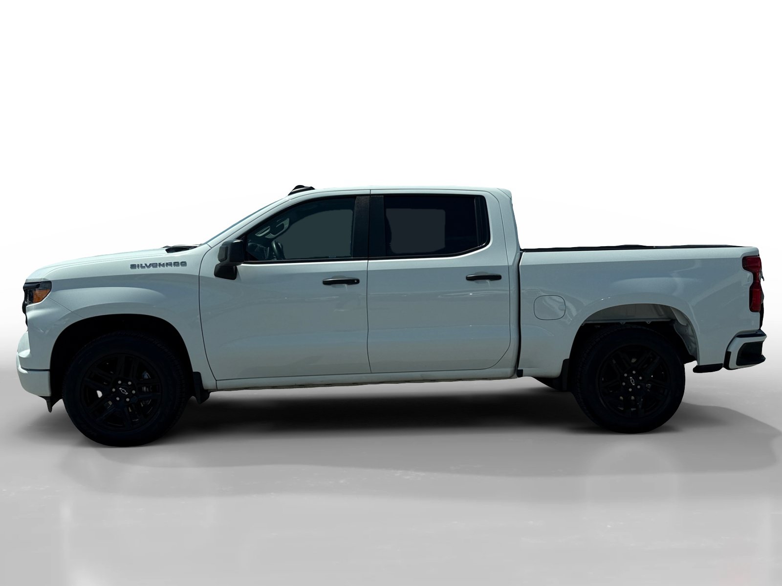 Used 2023 Chevrolet Silverado 1500 Custom RWD image 2
