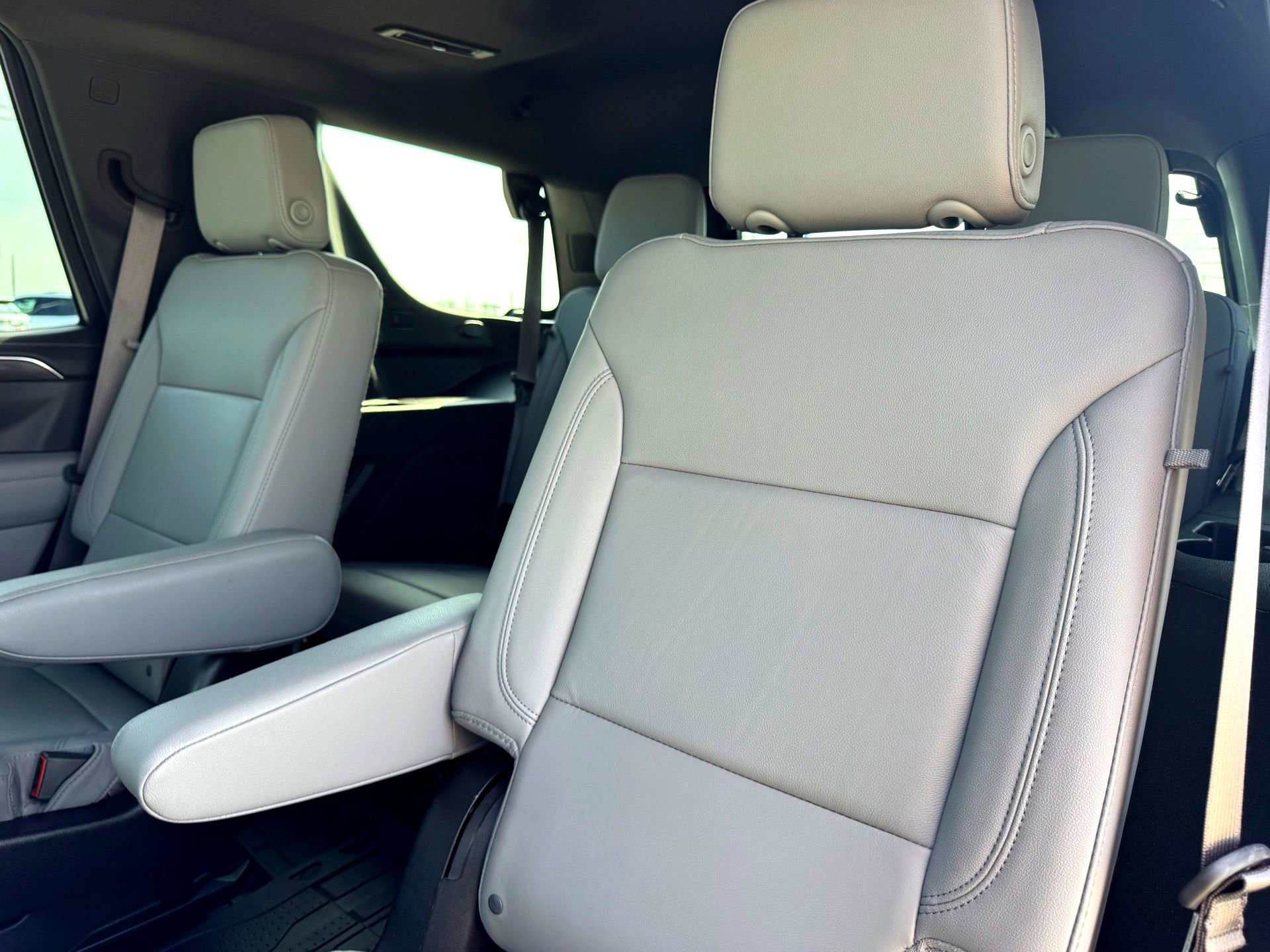 Used 2024 Chevrolet Tahoe Z71 w/ Off-Road Capability Package AWD/4WD image 19