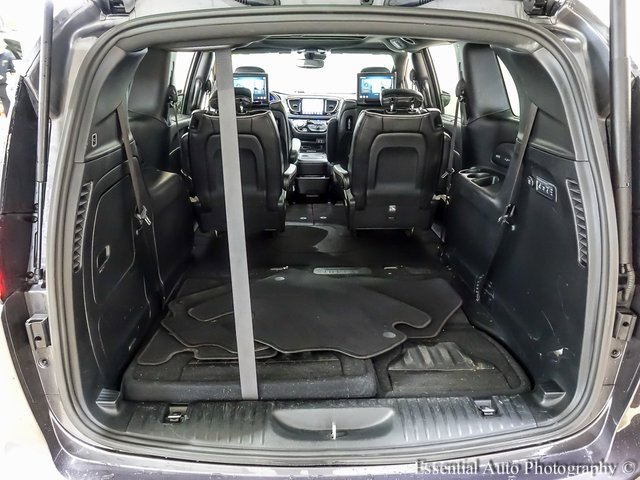 Used 2020 Chrysler Pacifica Limited w/ Advanced Safetytec Group image 21