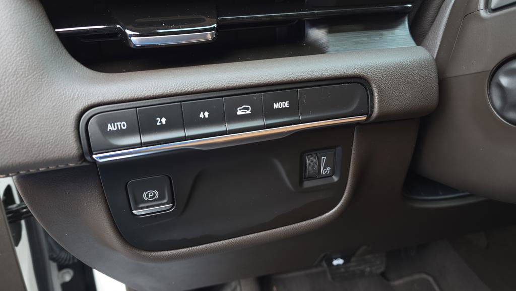 Used 2022 Cadillac Escalade ESV Premium Luxury image 30