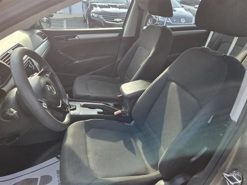 Used 2016 Volkswagen Passat 1.8T S image 24