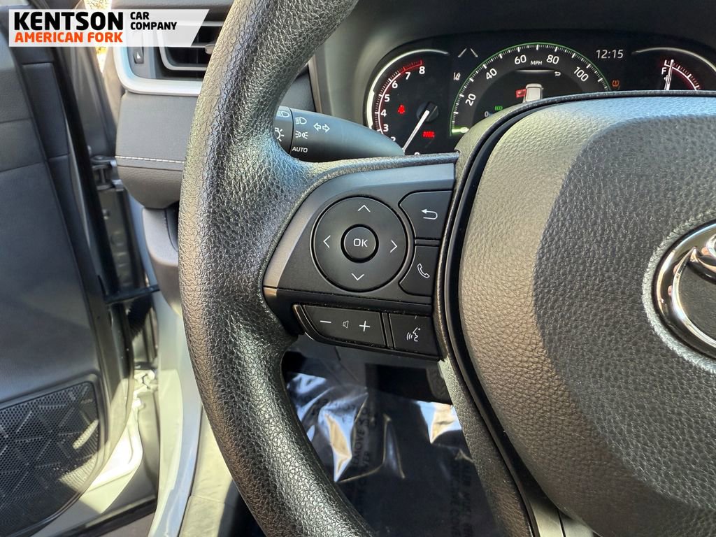 Used 2025 Toyota RAV4 XLE image 15