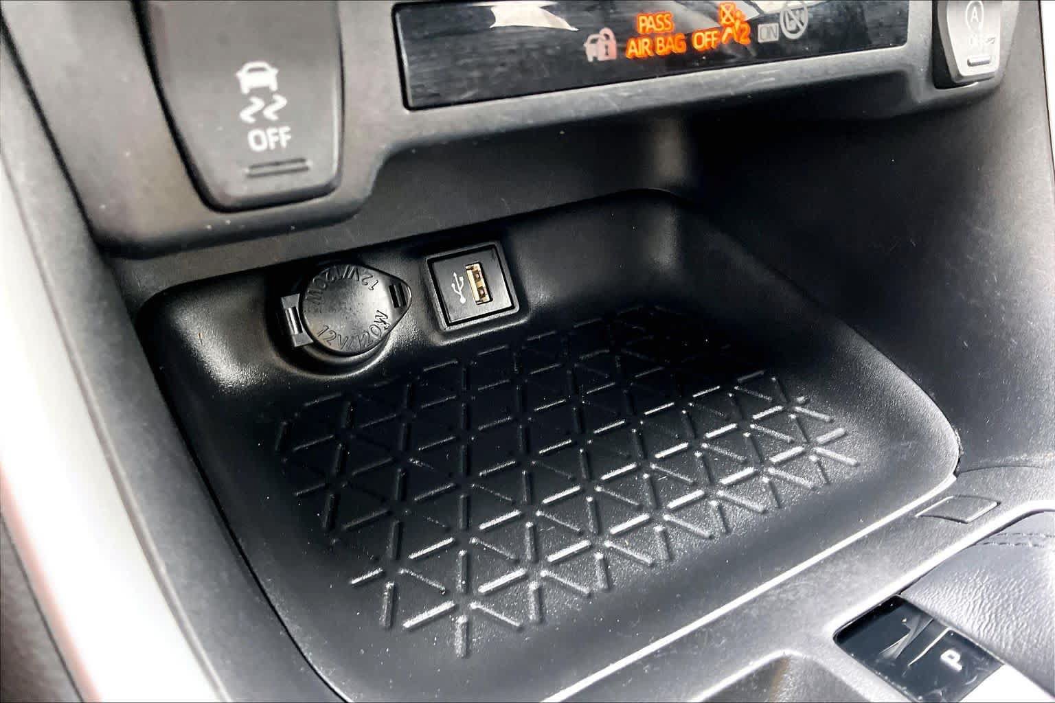 Used 2023 Toyota RAV4 XLE w/ Convenience Package FWD image 32