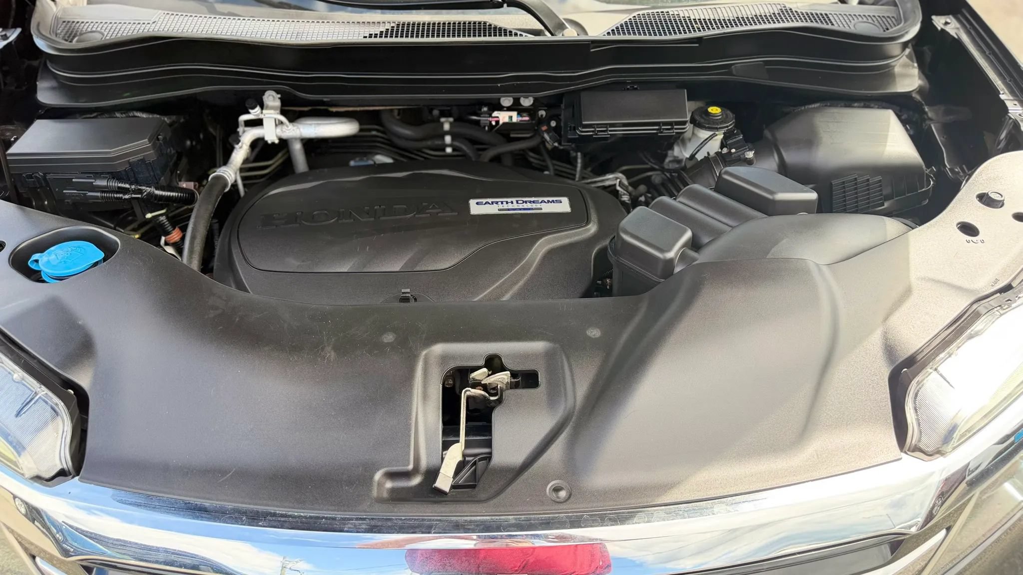 Used 2018 Honda Pilot Elite image 39