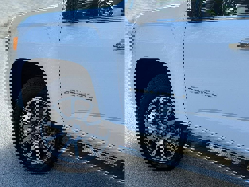 Used 2022 GMC Canyon Denali image 11