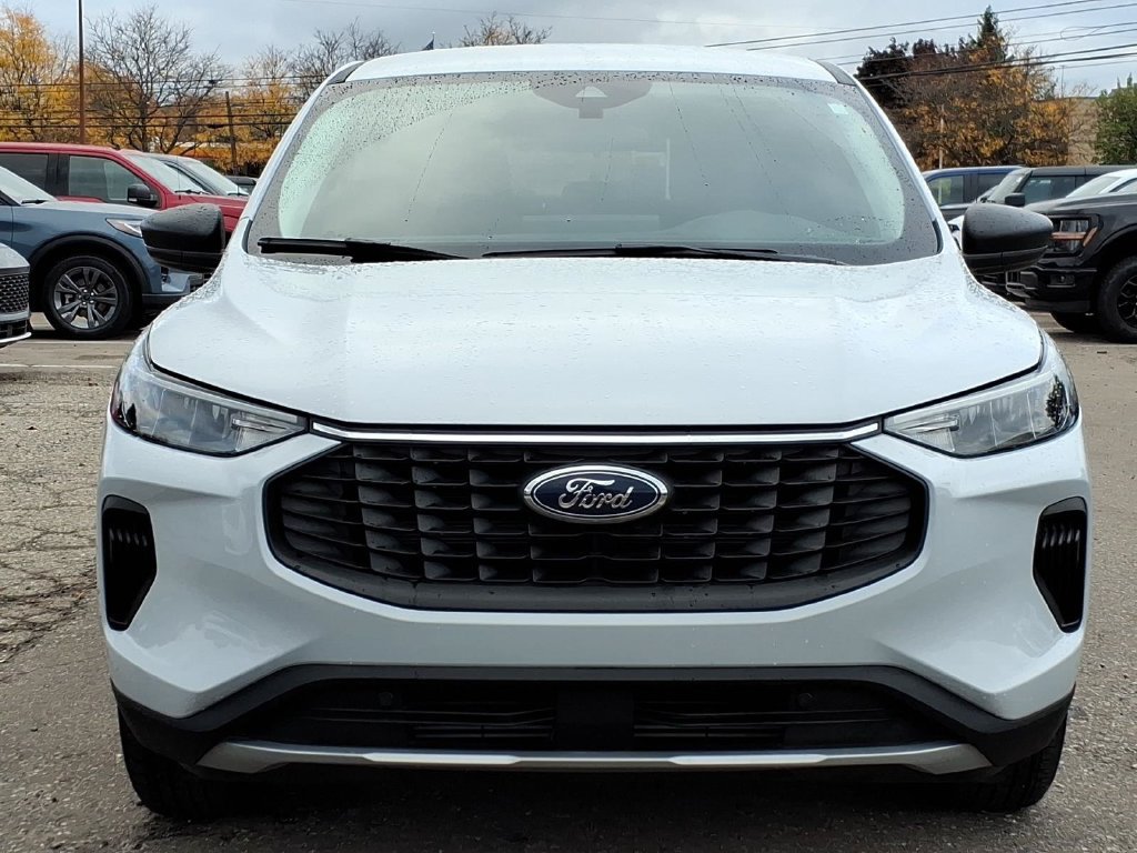 Used 2025 Ford Escape Active w/ Tech Pack #1 AWD/4WD image 8