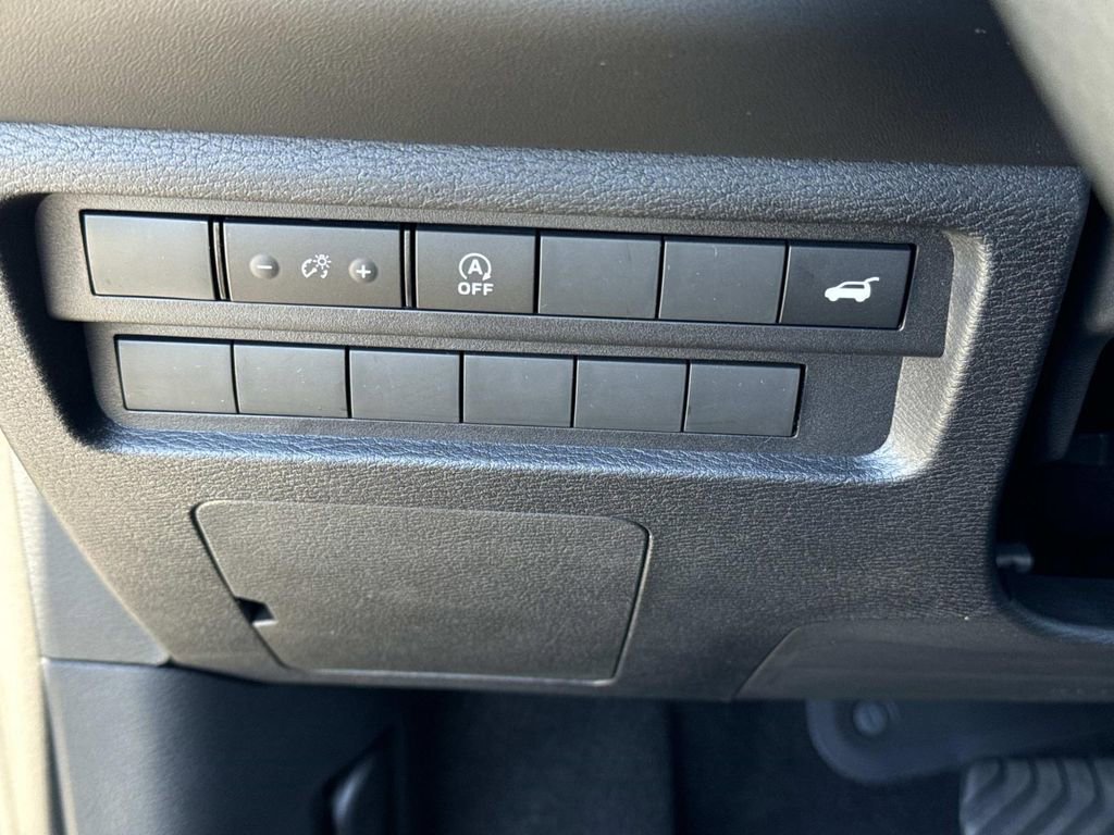 New 2026 Mitsubishi Outlander SE image 41