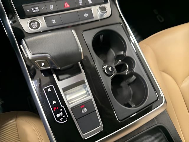 Used 2023 Audi Q8 Premium Plus w/ Premium Plus Package AWD/4WD image 23