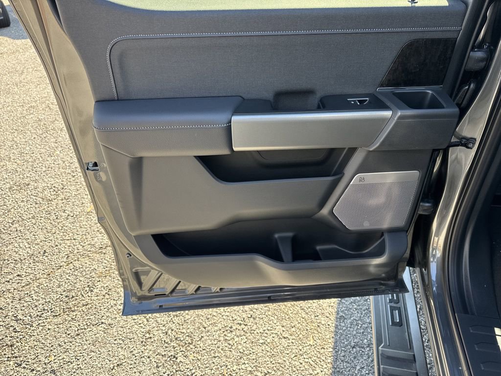New 2026 Ford F250 Lariat w/ Black Appearance Package image 21